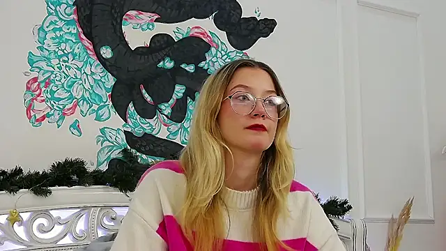 MaeLili online show from 23, 12, 2025