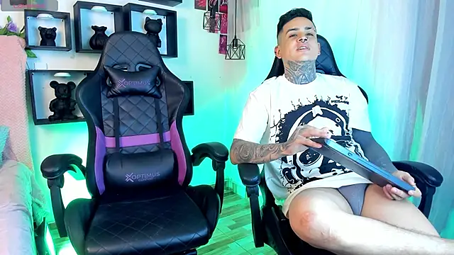 Sarahandzack online show from 14, 11, 2025