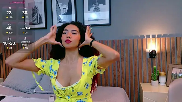 luna roja25 online show from 3, 10, 2025