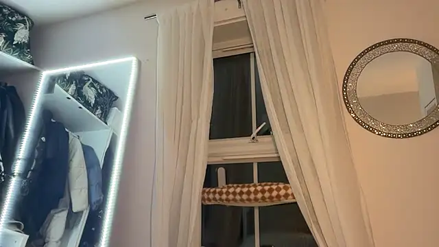 Snapshot of KayleeBella chatting on 16, 2, 2026 KayleeBella online show from 16, 2, 2026