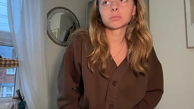 Snapshot of KayleeBella chatting on 17, 2, 2026 KayleeBella online show from 17, 2, 2026