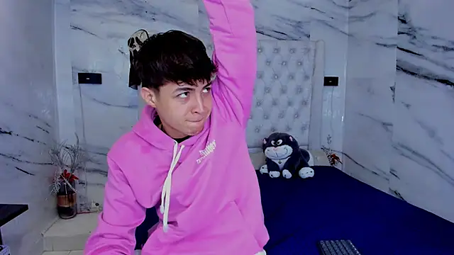 Snapshot of Ari_and_Storm chatting on 3, 2, 2026 Ari and Storm online show from 3, 2, 2026