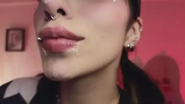 Hollyxx  online show from 23, 4, 2026