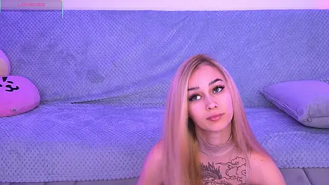 AmyKent  online show from 17, 4, 2026