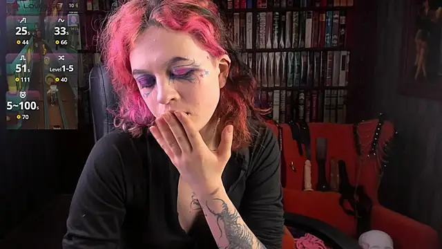 NoelleGothicShadow online show from 12, 11, 2025