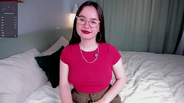 Snapshot of WildaBisom chatting on 7, 10, 2025 WildaBisom online show from 7, 10, 2025