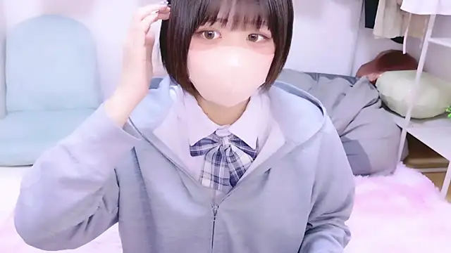 Hinata Sun online show from 5, 3, 2026