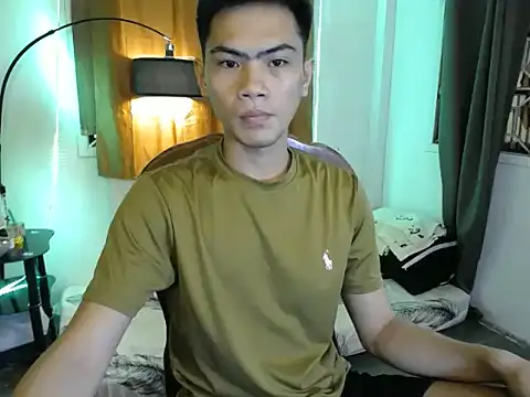 Snapshot of alex_cummer chatting on 10, 7, 2026 alex cummer online show from 10, 7, 2026