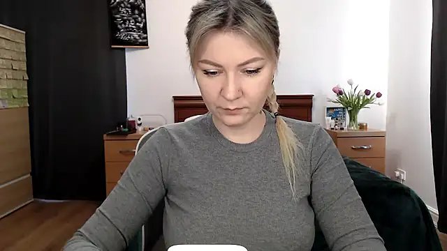 ParadiseAlina online show from 13, 1, 2026