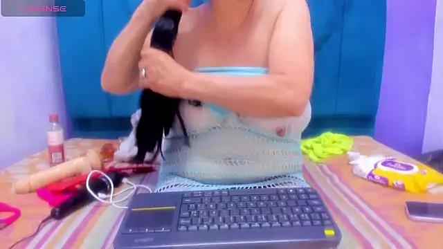 Snapshot of andrealopezcm101 chatting on 11, 6, 2026 andrealopezcm101 online show from 11, 6, 2026