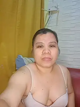 hotlyn45 online show from 15, 2, 2026