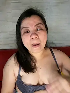 Snapshot of hotlyn45 chatting on 17, 4, 2026 hotlyn45 online show from 17, 4, 2026