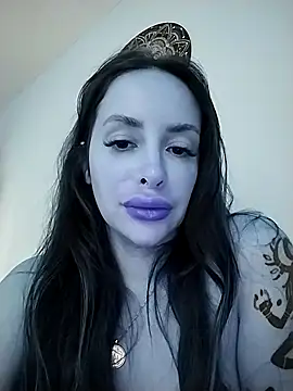 Snapshot of AmandinhaGomes96 chatting on 8, 11, 2025 AmandinhaGomes96 online show from 8, 11, 2025