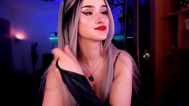 Snapshot of MistressJolie chatting on 22, 12, 2024 MistressJolie online show from 22, 12, 2024