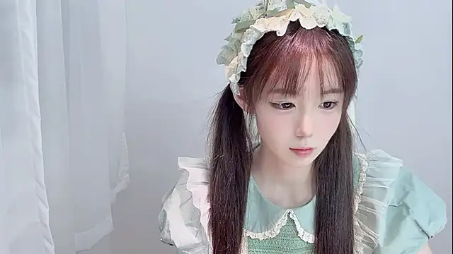 Xiao-runbao online show from 25, 10, 2025