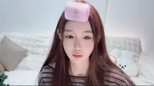 Xiao-runbao online show from 3, 11, 2025