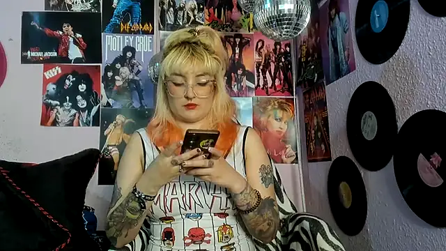 Avril Maria online show from 16, 3, 2026