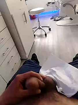 Snapshot of Blackllg chatting on 11, 11, 2025 Blackllg online show from 11, 11, 2025