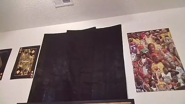 Snapshot of sexybigdick04 chatting on 10, 11, 2025 sexybigdick04 online show from 10, 11, 2025