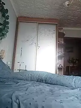 Snapshot of GlamMilena chatting on 15, 10, 2025 GlamMilena online show from 15, 10, 2025