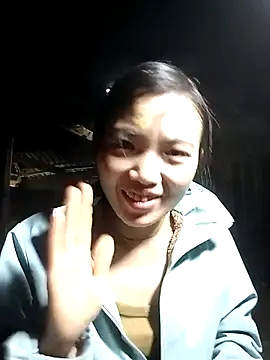 ngan-cute online show from 3, 11, 2025