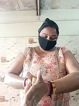 Rakhi sawant143 online show from 4, 12, 2025