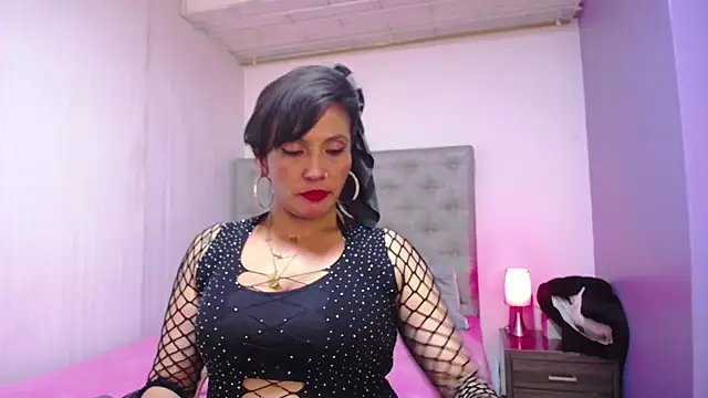 Daniahot  online show from 9, 10, 2025