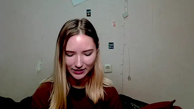  kikiclark   online show from 10, 10, 2025