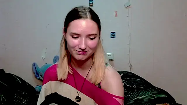  kikiclark   online show from 11, 10, 2025