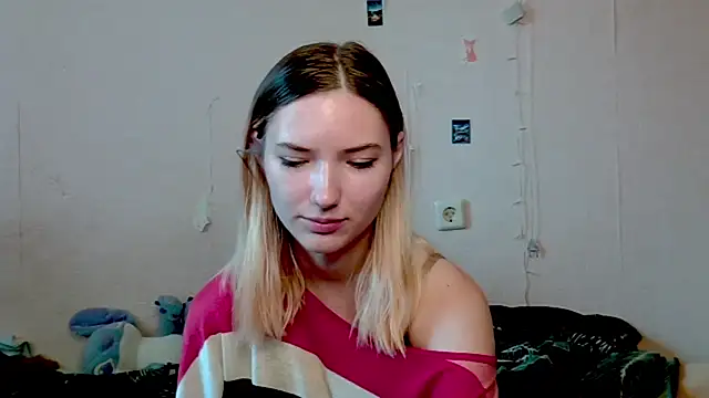  kikiclark   online show from 12, 10, 2025