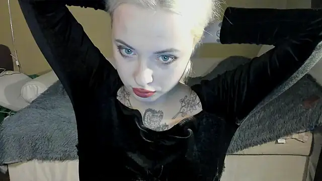 Snapshot of velunnight chatting on 18, 9, 2025 velunnight online show from 18, 9, 2025
