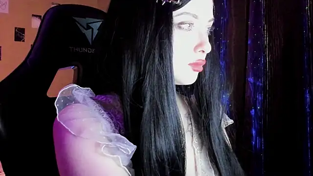 Snapshot of velunnight chatting on 22, 9, 2025 velunnight online show from 22, 9, 2025