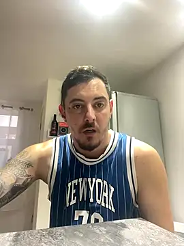 Snapshot of DaNNyeL016 chatting on 17, 9, 2025 DaNNyeL016 online show from 17, 9, 2025
