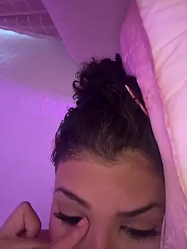 luluzinhax online show from 22, 4, 2026