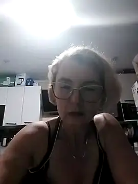 Snapshot of VasylynaLove421 chatting on 12, 9, 2025 VasylynaLove421 online show from 12, 9, 2025
