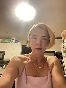 Snapshot of VasylynaLove421 chatting on 13, 9, 2025 VasylynaLove421 online show from 13, 9, 2025