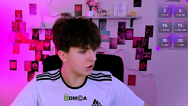 travis wolf  online show from 26, 3, 2026