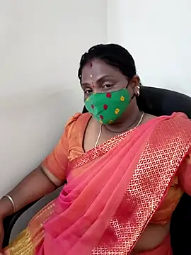 Snapshot of Tamil_Kavitha10 chatting on 15, 9, 2025 Tamil Kavitha10 online show from 15, 9, 2025