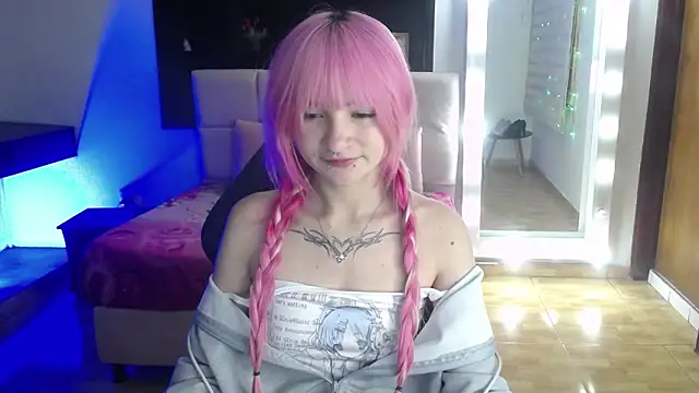 Snapshot of _Charlotte_Collins_ chatting on 7, 5, 2026 Charlotte Collins online show from 7, 5, 2026
