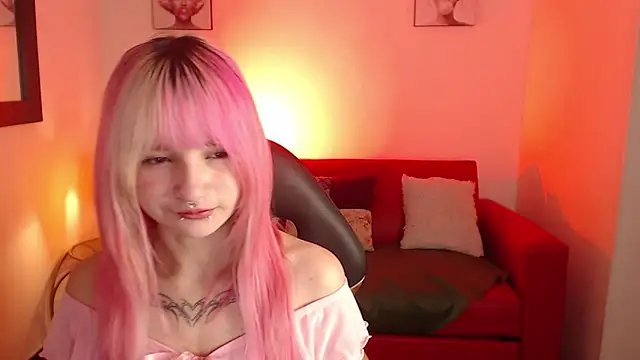 Snapshot of _Charlotte_Collins_ chatting on 10, 6, 2026 Charlotte Collins online show from 10, 6, 2026