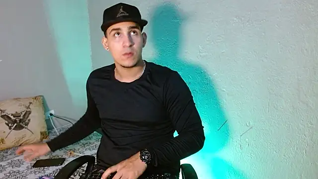 massimo vidal  online show from 11, 11, 2025