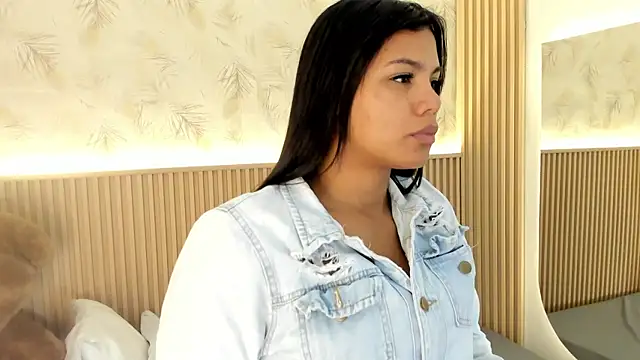 Snapshot of Liss-Reyes chatting on 17, 7, 2026 Liss-Reyes online show from 17, 7, 2026