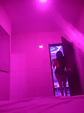 Snapshot of SaraBust chatting on 21, 11, 2025 SaraBust online show from 21, 11, 2025