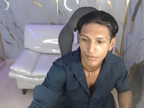 Snapshot of bull_cam chatting on 1, 10, 2025 bull cam online show from 1, 10, 2025