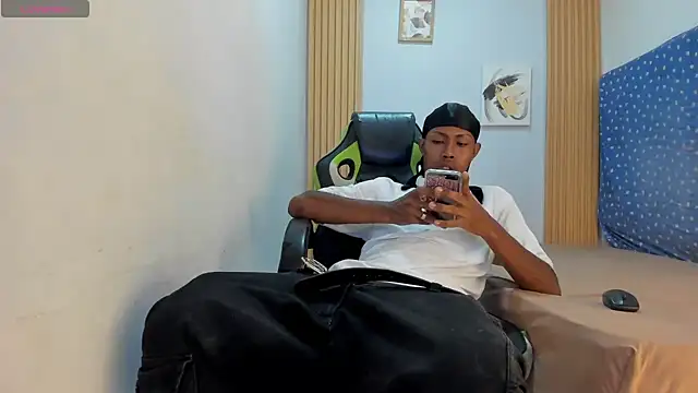 Snapshot of Jax_Maliq chatting on 2, 10, 2025 Jax Maliq online show from 2, 10, 2025