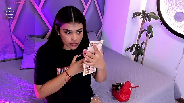 Miaa Rosse online show from 15, 11, 2025