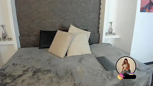 aby smiith  online show from 11, 11, 2025