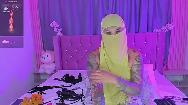 Nayla-Mouna online show from 7, 4, 2026