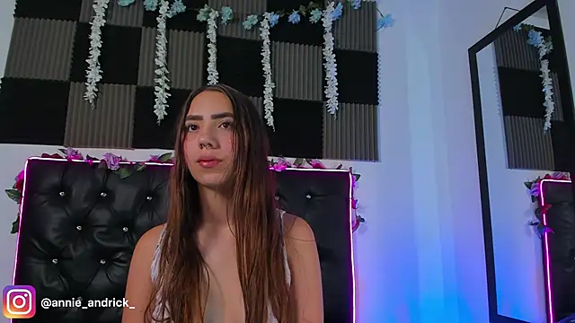  leda swan  online show from 3, 4, 2026