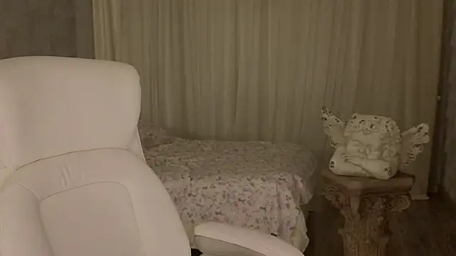 I am joss online show from 18, 4, 2026